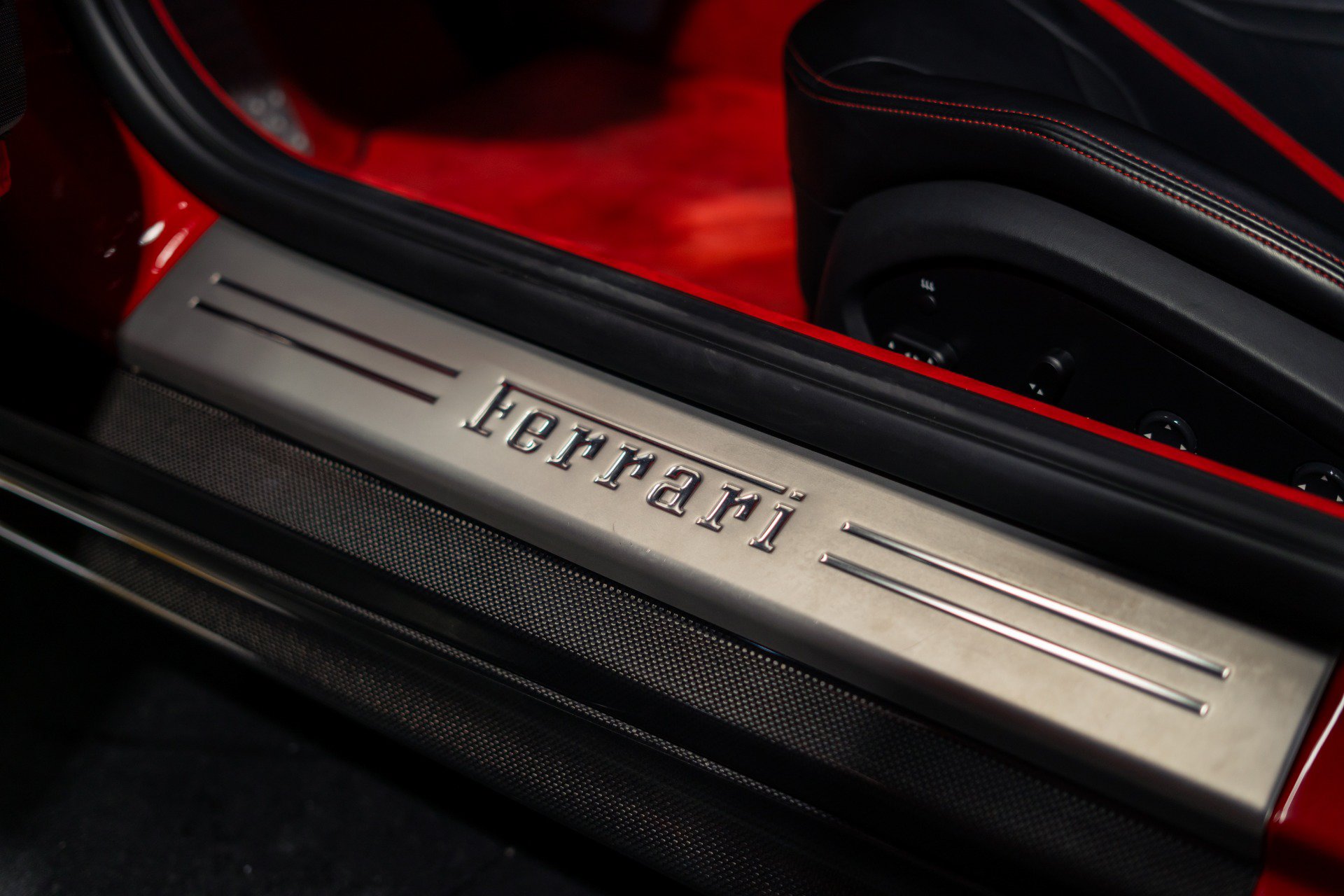 Used 2019 Ferrari 812 Superfast RWD image 45