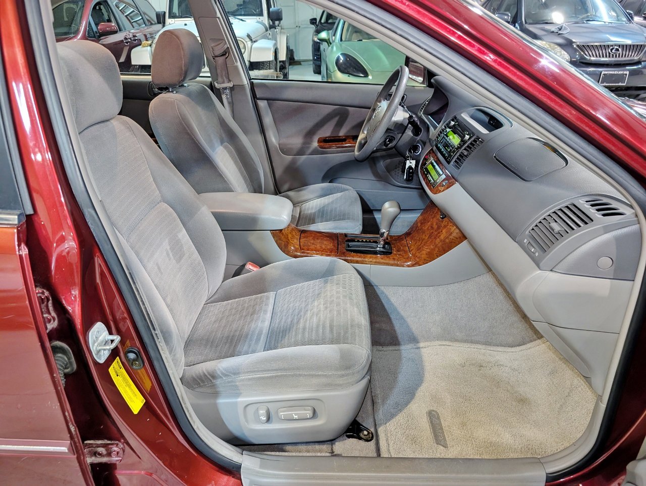 Used 2005 Toyota Camry XLE FWD image 27