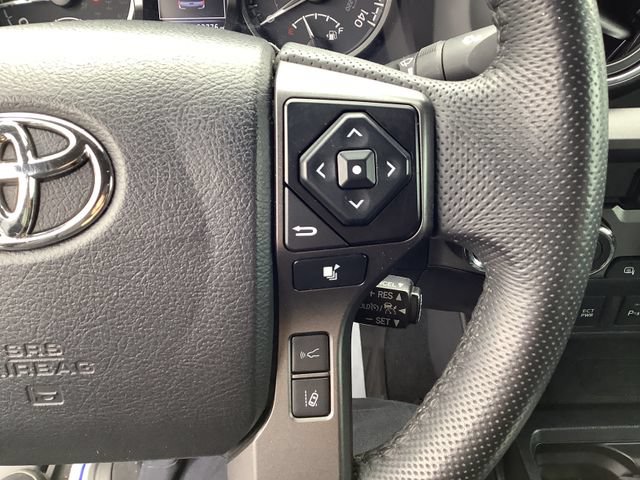 Used 2022 Toyota Tacoma TRD Sport w/ TRD Premium Sport Package AWD/4WD image 10