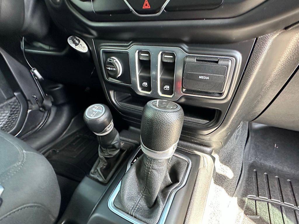 Used 2020 Jeep Wrangler Sport AWD/4WD image 13