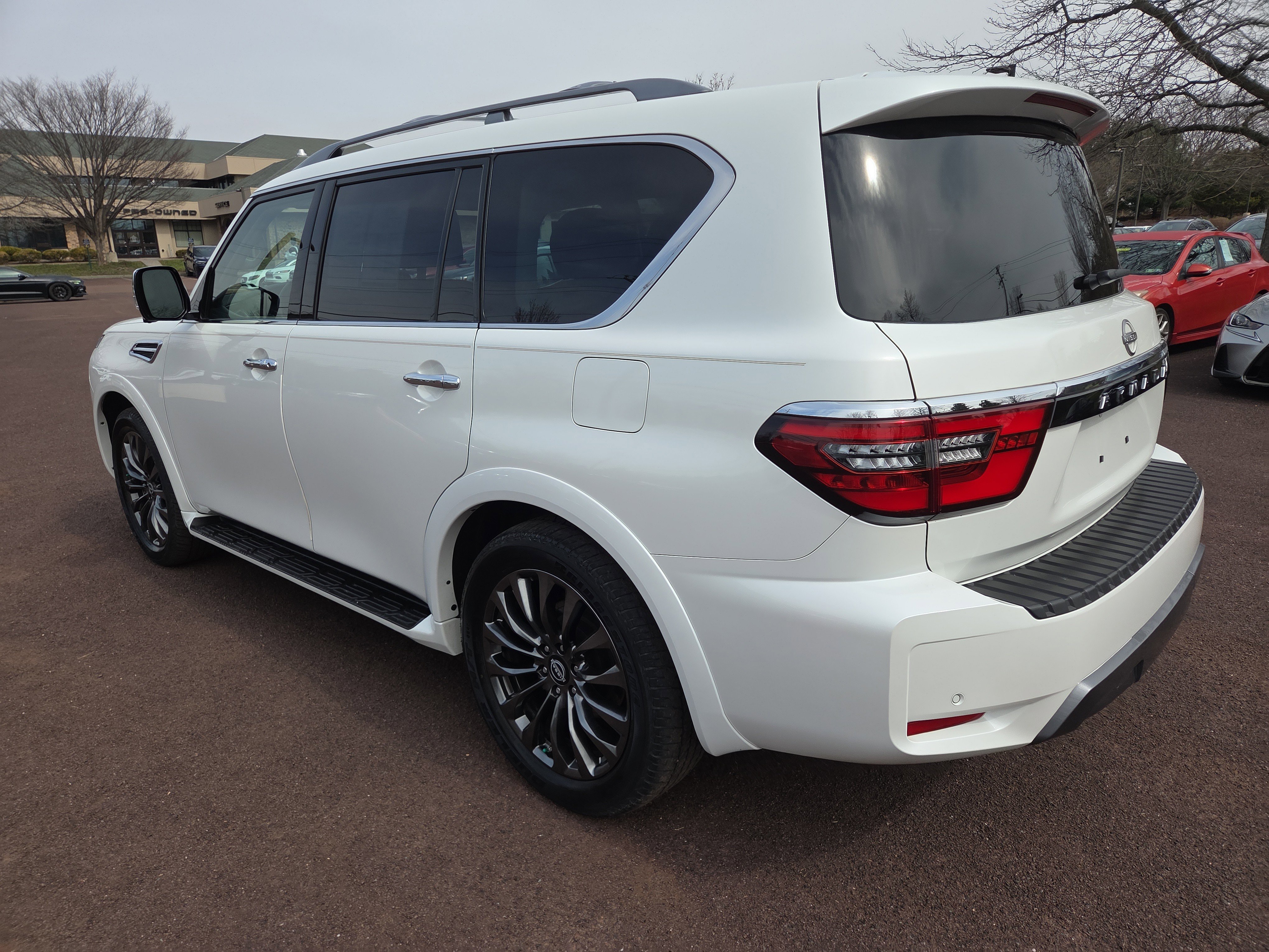 Used 2023 Nissan Armada Platinum w/ Cargo Package image 5