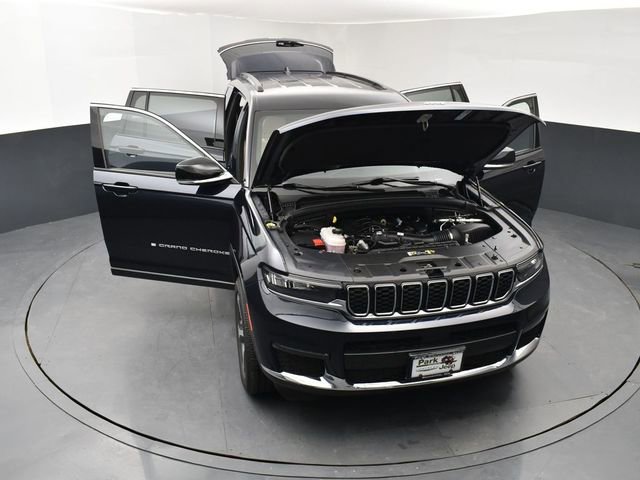 Used 2023 Jeep Grand Cherokee L Limited image 25