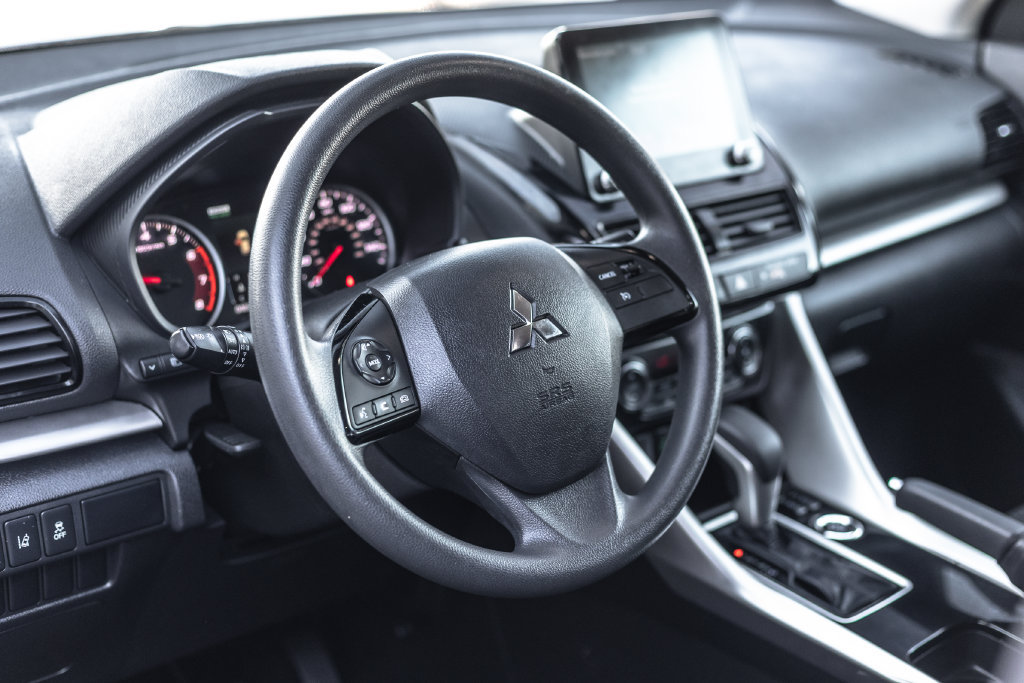 Used 2023 Mitsubishi Eclipse Cross LE AWD/4WD image 15