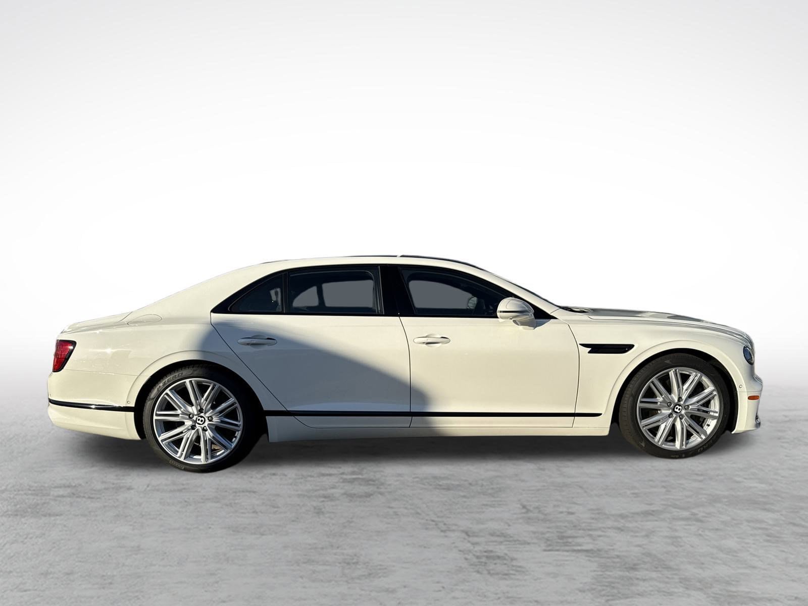 New 2026 Bentley Flying Spur Plug-In Hybrid image 10