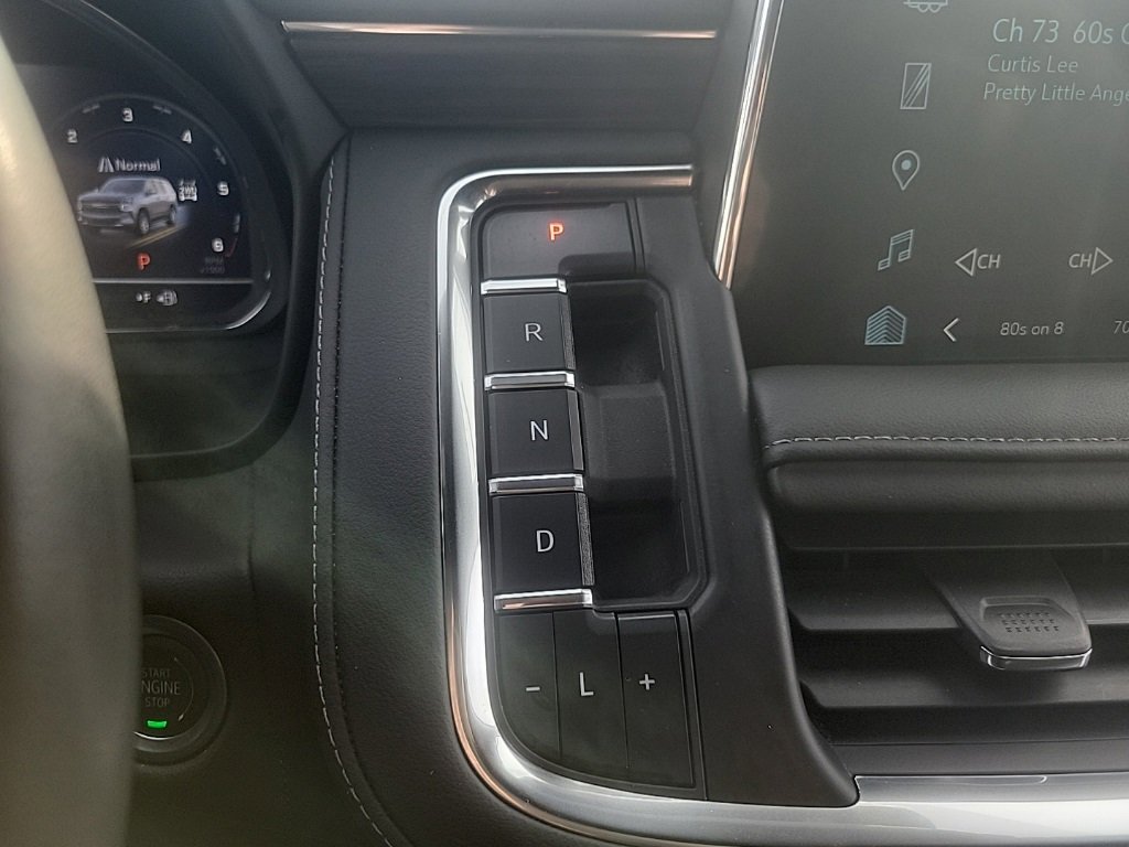 Used 2024 Chevrolet Suburban Z71 w/ Luxury Package image 16