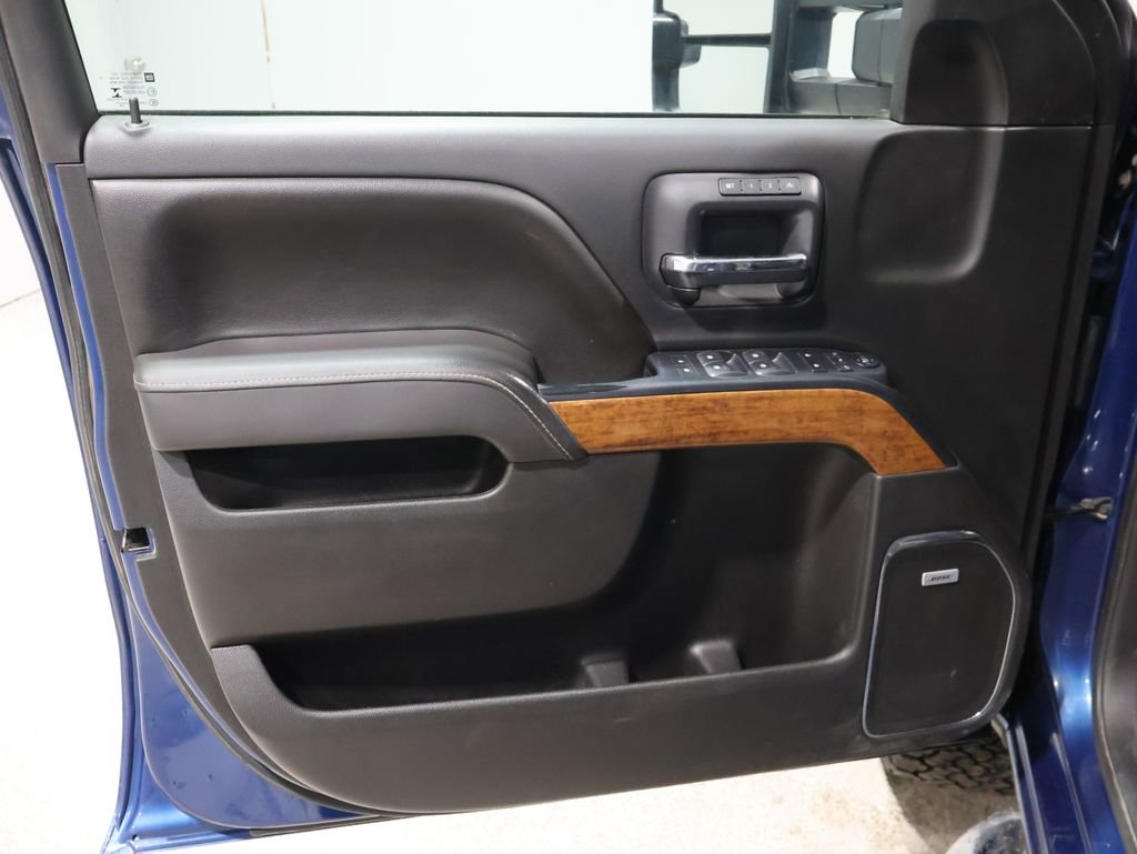 Used 2017 Chevrolet Silverado 2500 High Country w/ Duramax Plus Package image 12