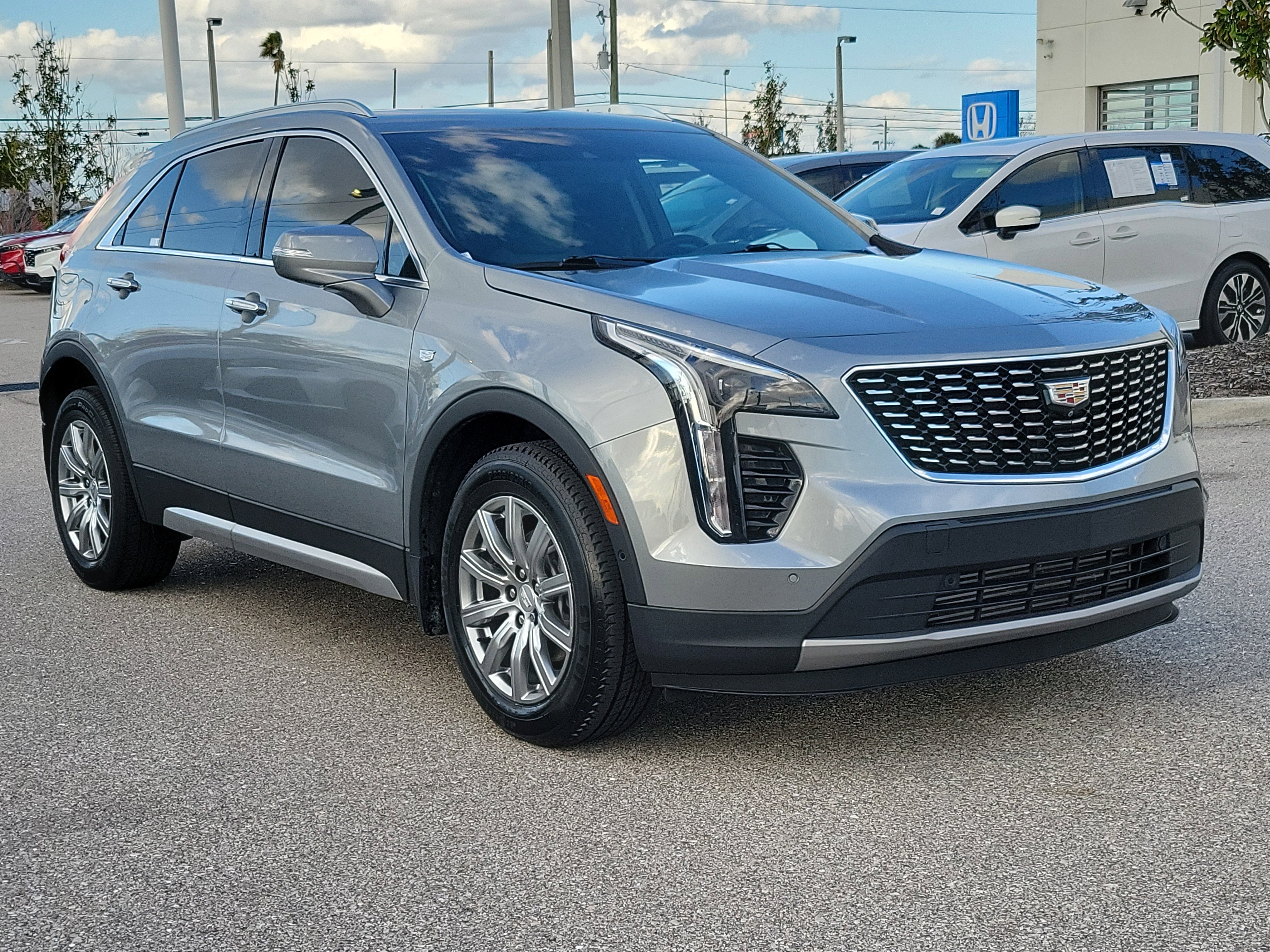 Used 2023 Cadillac XT4 Premium Luxury w/ Enhanced Visibility Package image 34