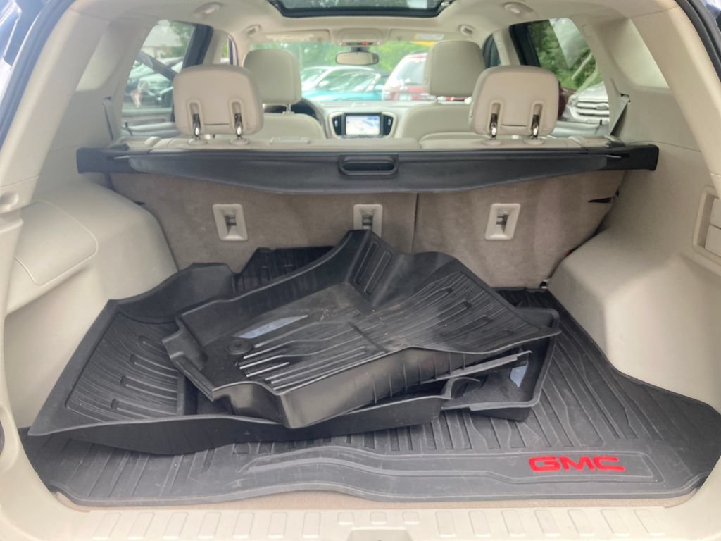 Used 2019 GMC Terrain Denali w/ Advanced Safety Package AWD/4WD image 29
