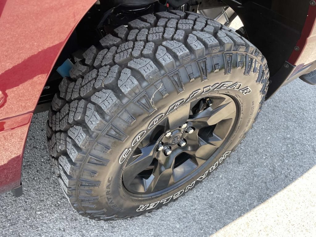 Used 2025 RAM 1500 Warlock AWD/4WD image 14