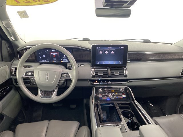 Used 2021 Lincoln Navigator Reserve w/ Luxury Package AWD/4WD image 20