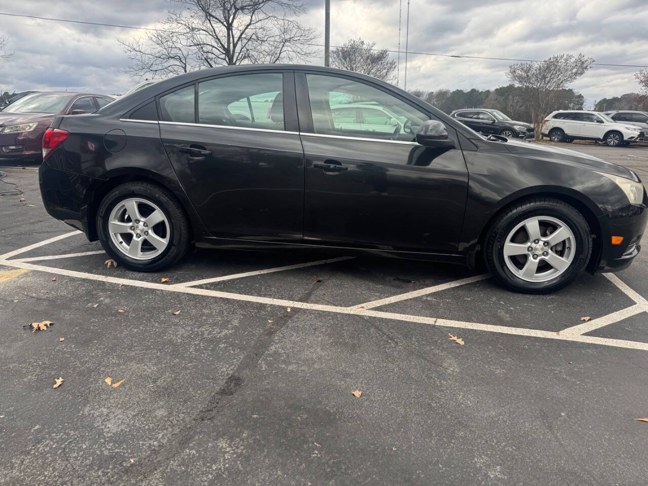 Used 2014 Chevrolet Cruze LT w/ Technology Package FWD image 6