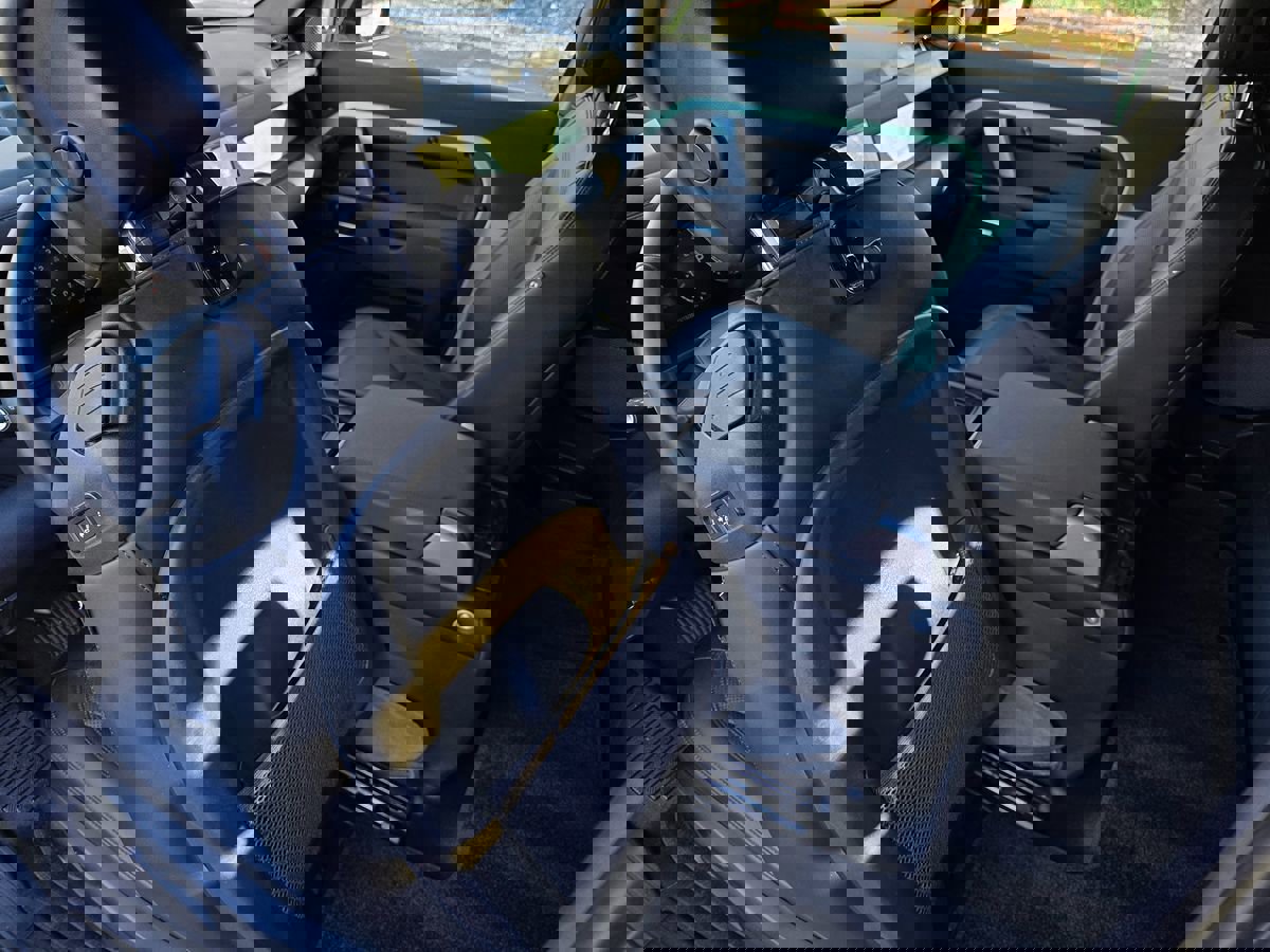 Used 2023 Land Rover Defender 110 75th Limited Edition image 16