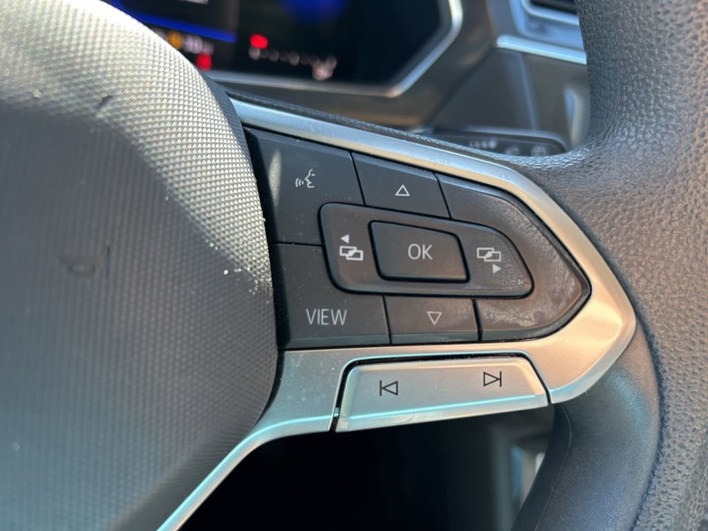 Used 2022 Volkswagen Tiguan S image 21