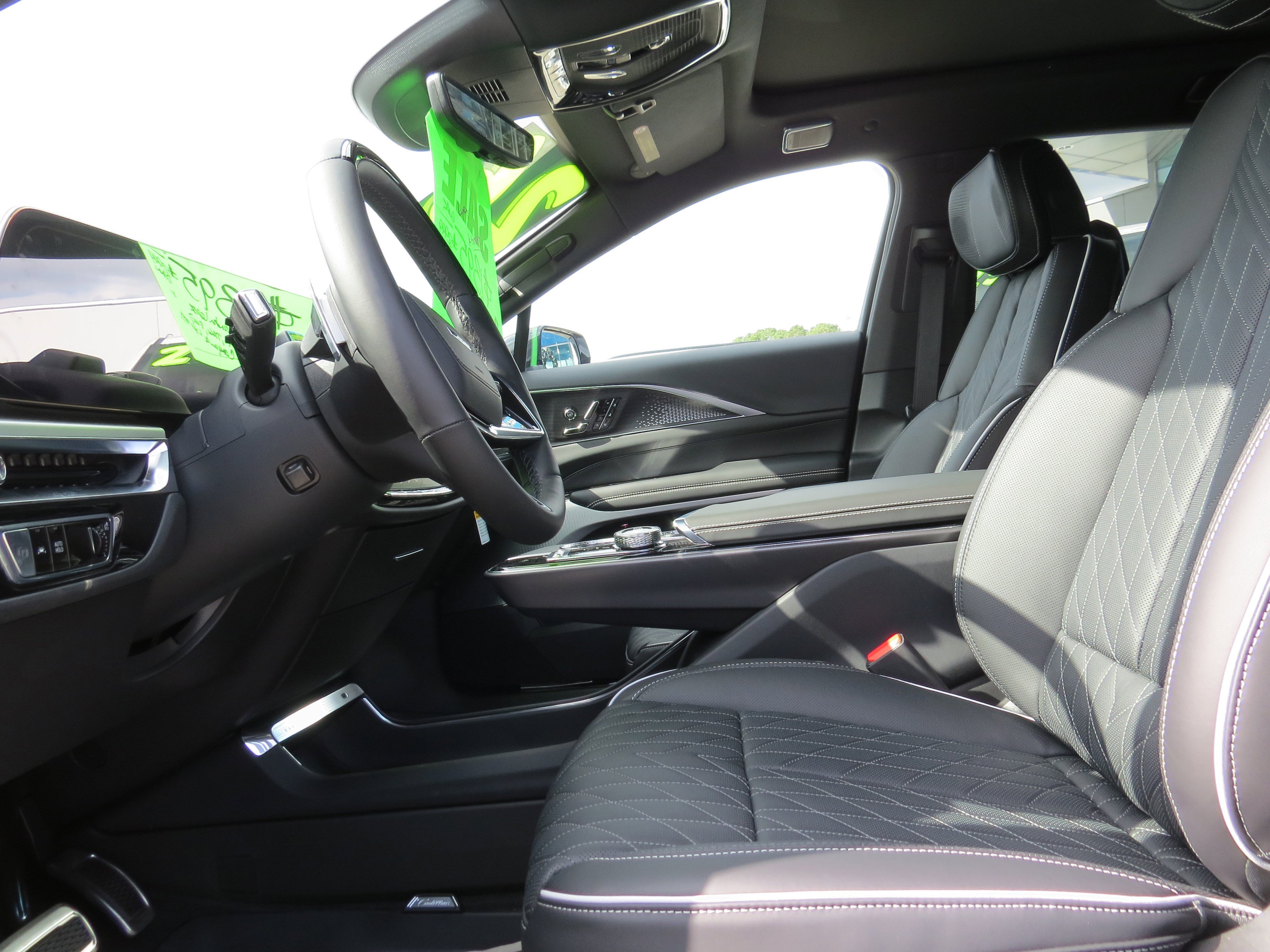 New 2026 Cadillac Lyriq V w/ Exterior Carbon Fiber Package image 16