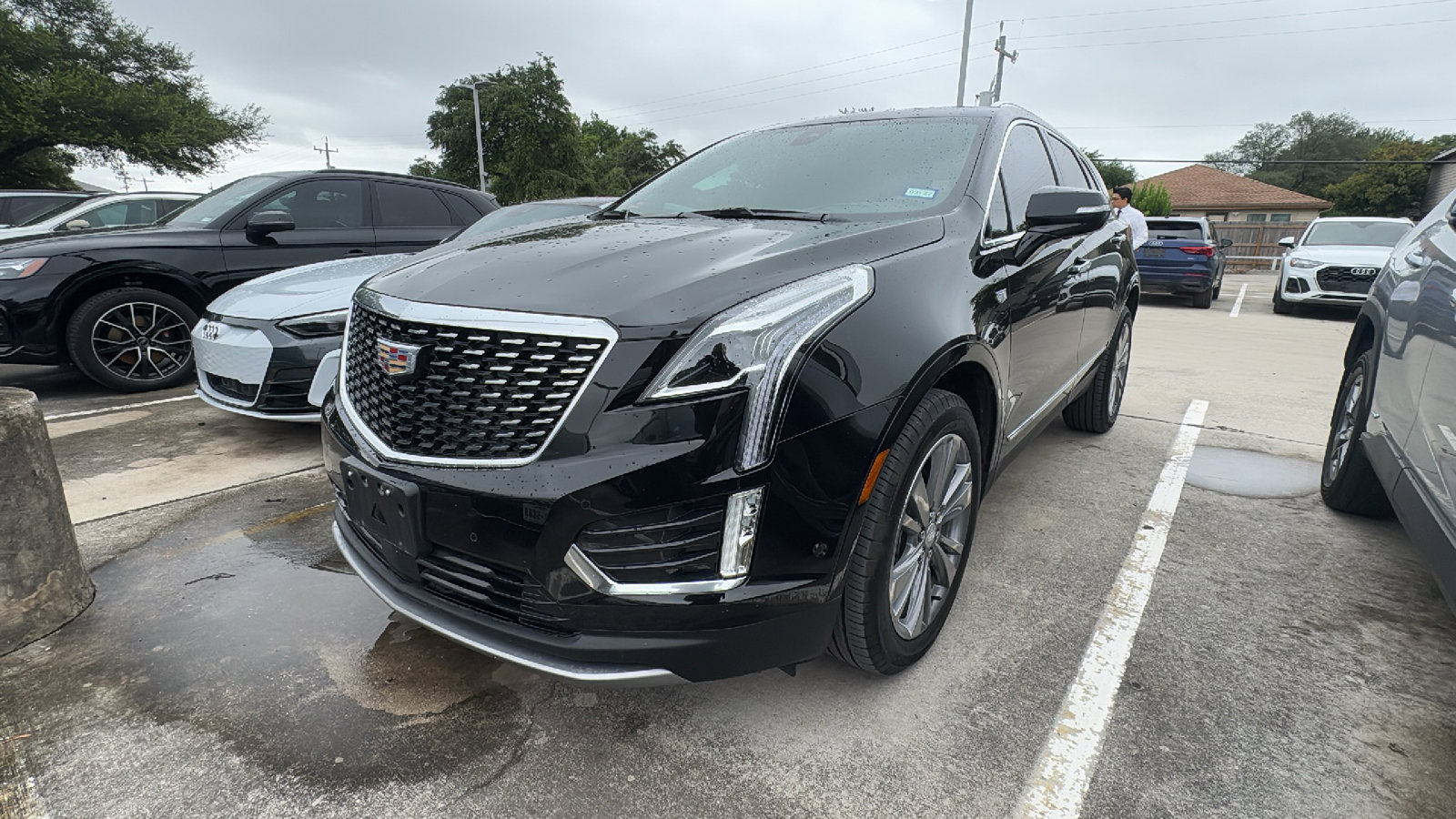 Used 2025 Cadillac XT5 Premium Luxury w/ Technology Package FWD image 3