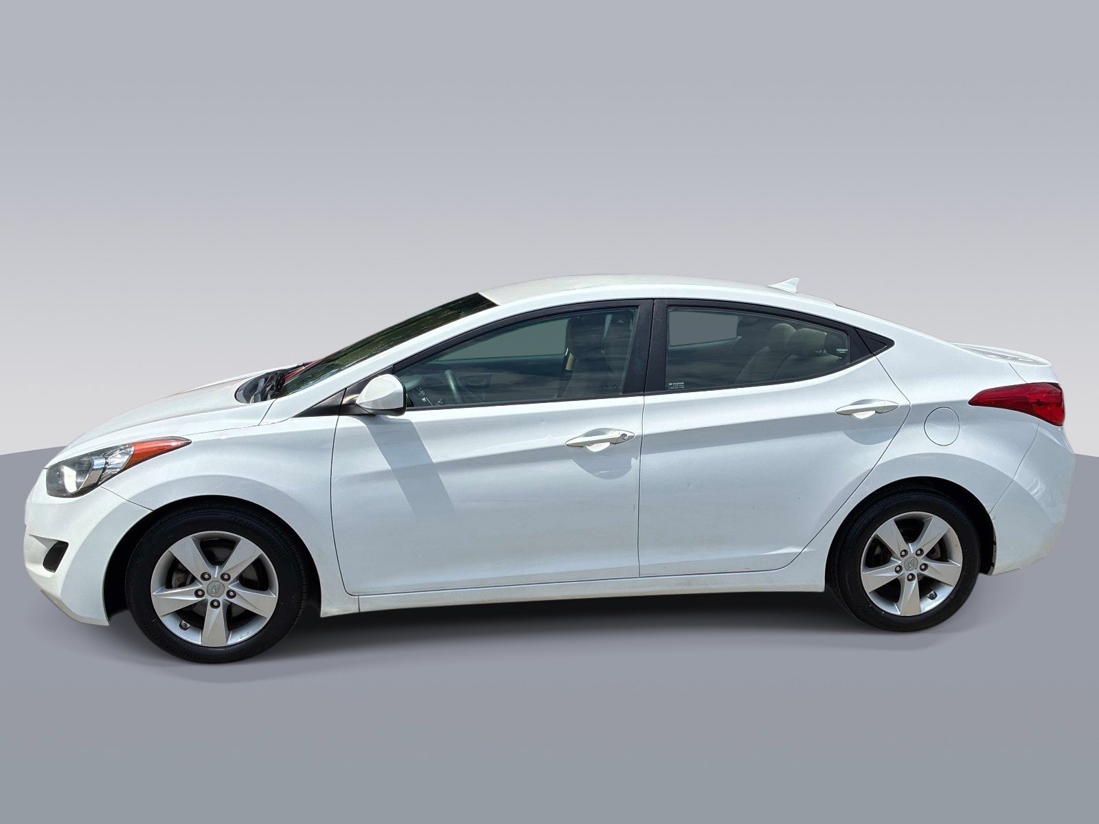 Used 2013 Hyundai Elantra GLS FWD image 4