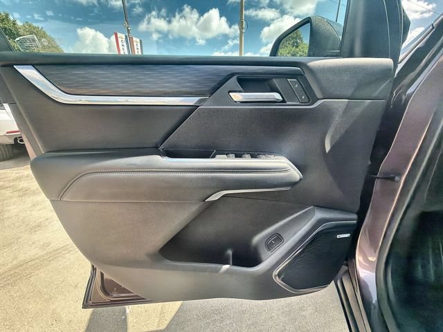 Certified 2025 GMC Acadia Elevation FWD image 21