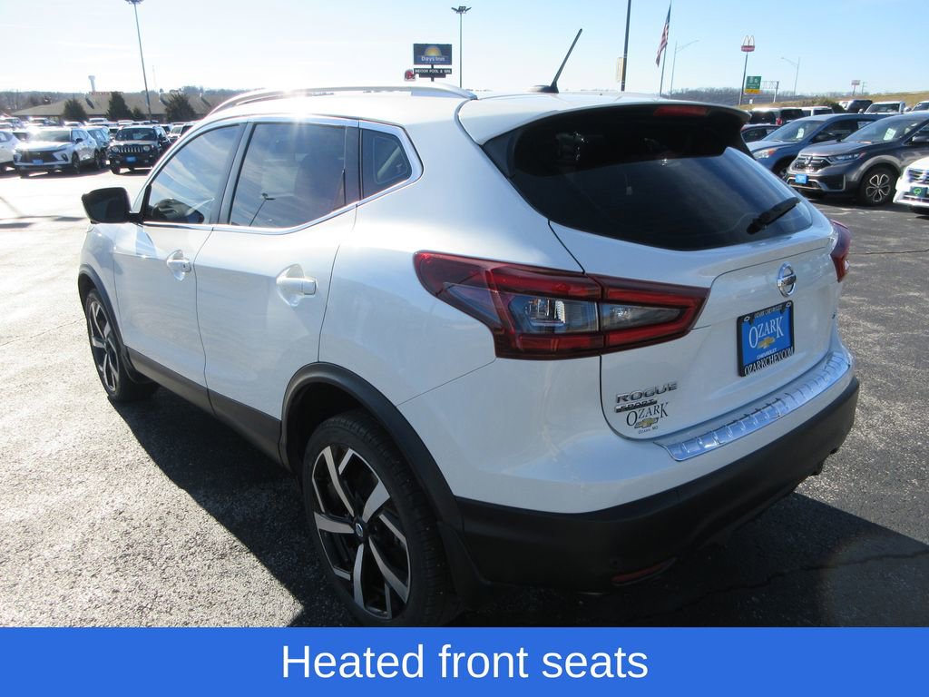 Used 2020 Nissan Rogue Sport SL video 3