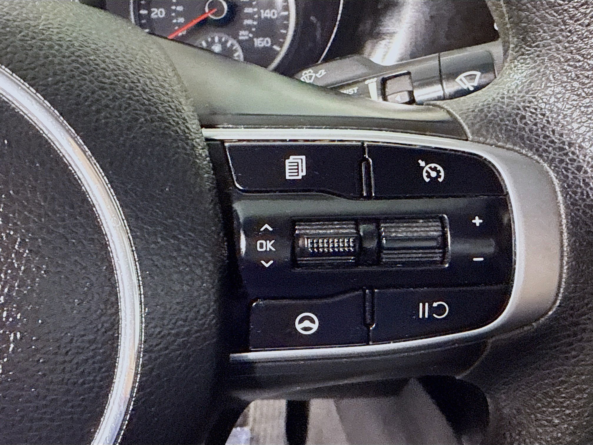 Used 2022 Kia K5 LXS image 15