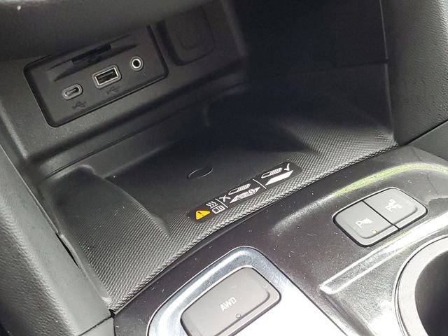 Used 2023 Chevrolet Equinox Premier image 18