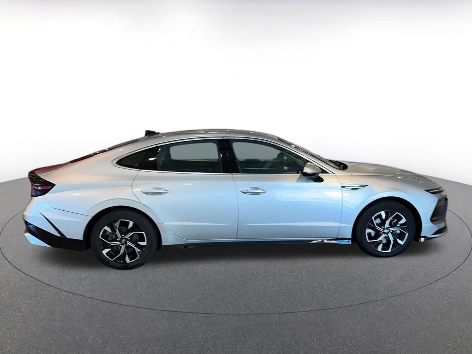 Used 2025 Hyundai Sonata SEL image 16