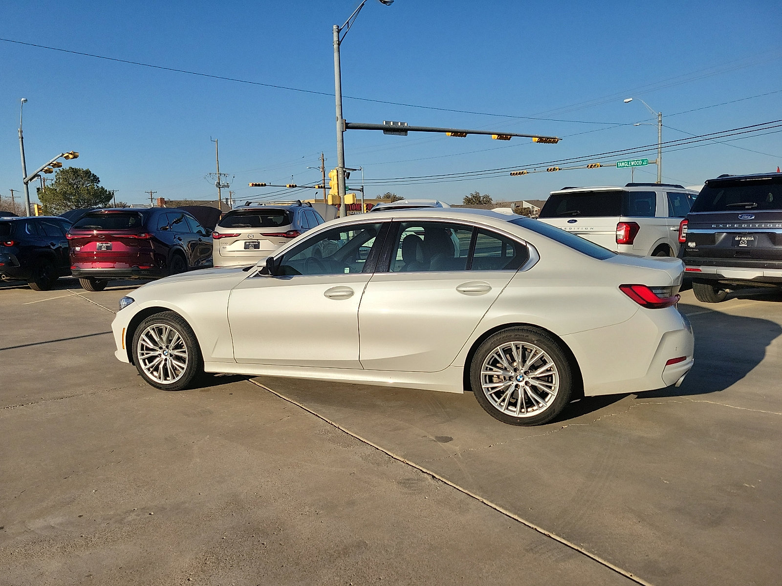 Used 2024 BMW 330i Sedan image 4