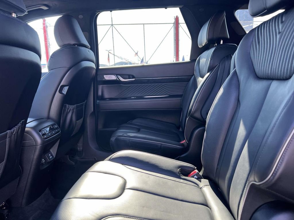 Used 2024 Hyundai Palisade Calligraphy image 14
