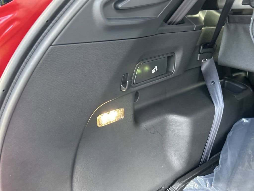 New 2025 Mitsubishi Outlander SE image 36