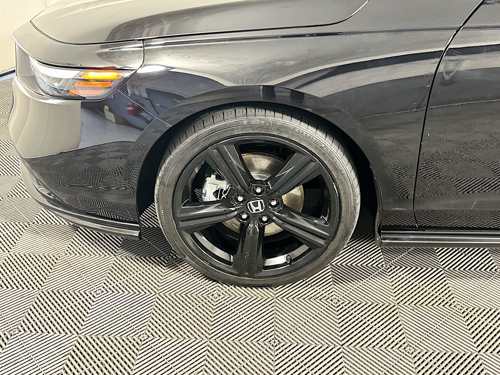 Used 2025 Honda Accord Sport image 11