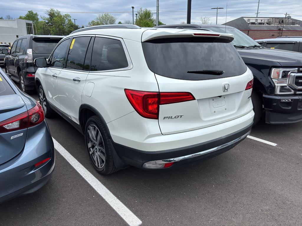 Used 2017 Honda Pilot Touring image 3