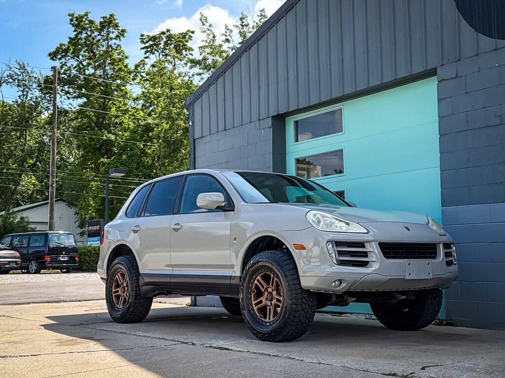 Used 2010 Porsche Cayenne AWD/4WD image 11
