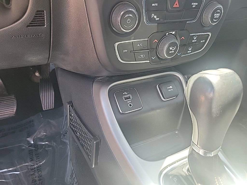 Used 2019 Jeep Compass Latitude w/ Popular Equipment Group FWD image 26