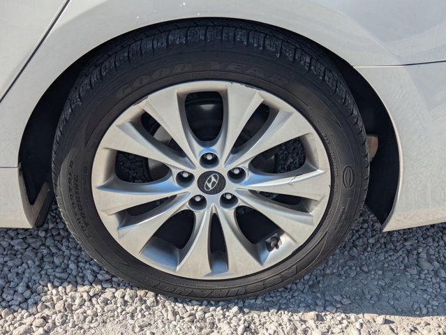 Used 2014 Hyundai Azera Limited image 7