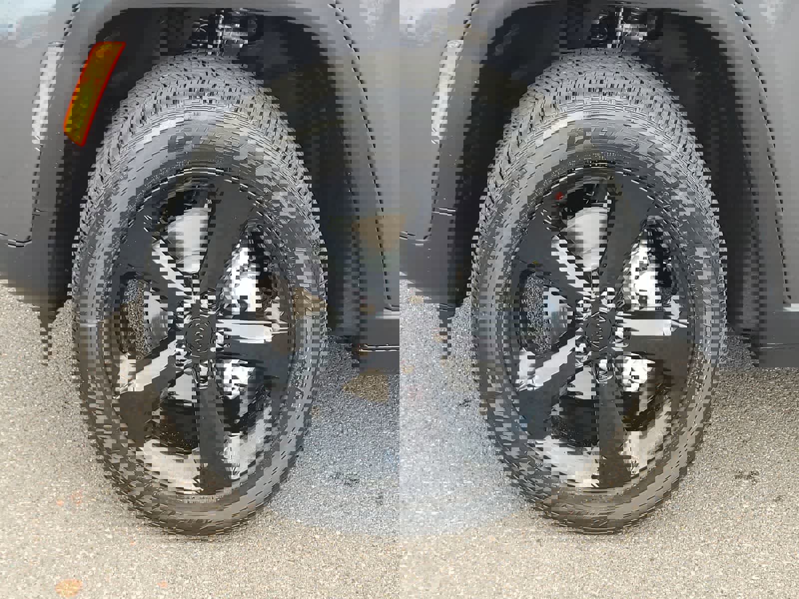 New 2025 Jeep Grand Cherokee Altitude image 16