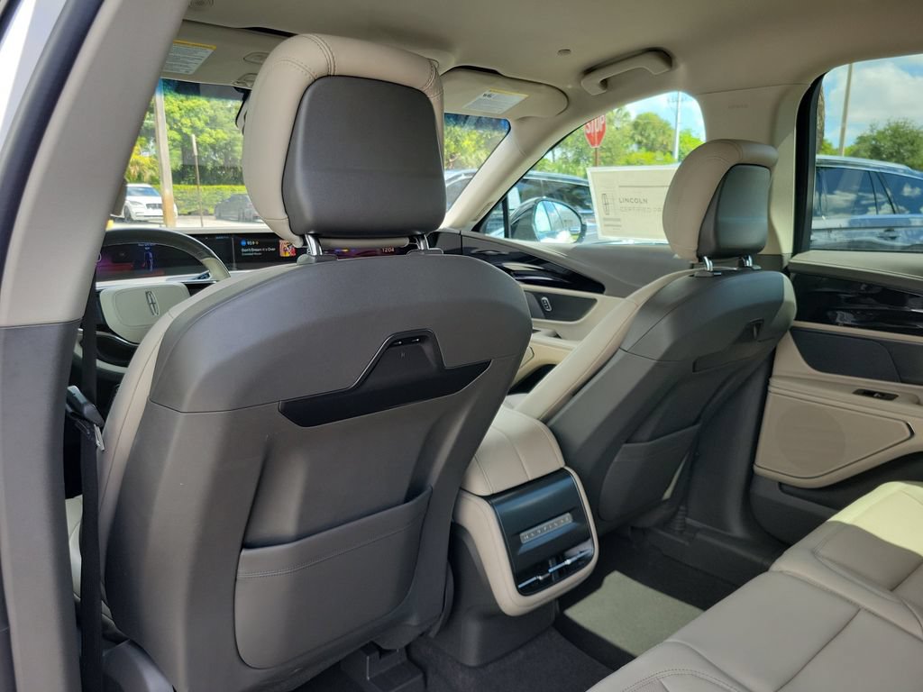 Certified 2024 Lincoln Nautilus Premier AWD/4WD image 9