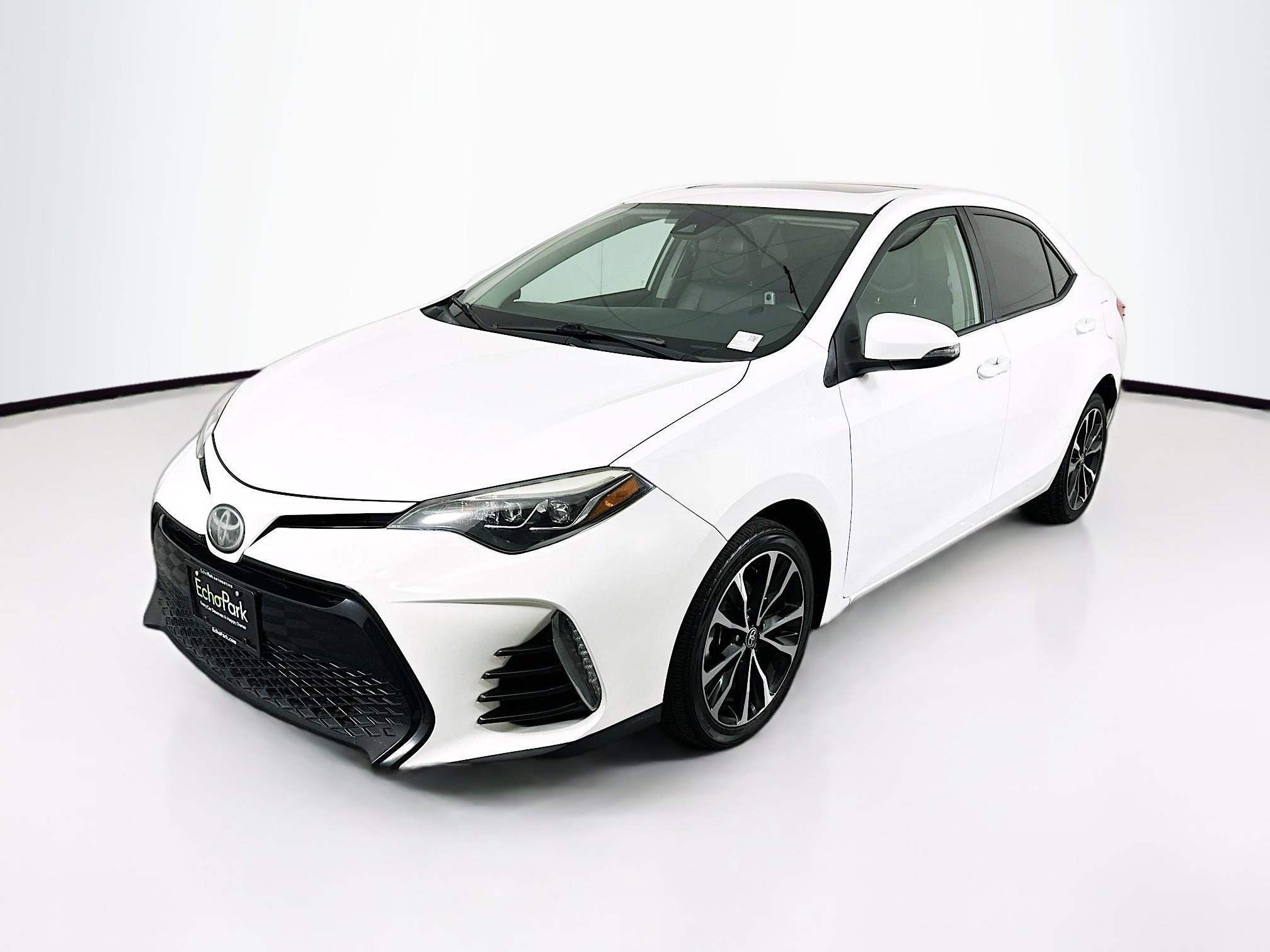 Used 2017 Toyota Corolla XSE w/ Carpet Mat Package (TMS) FWD image 3