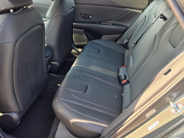 New 2026 Hyundai Elantra SEL Sport FWD image 6