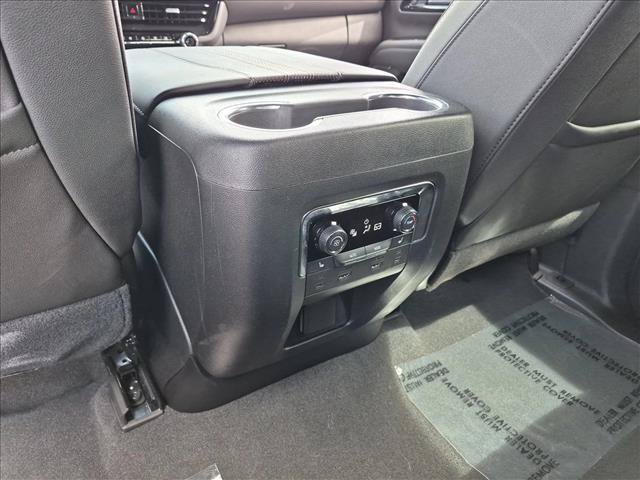 Used 2025 Chevrolet Tahoe High Country AWD/4WD image 26