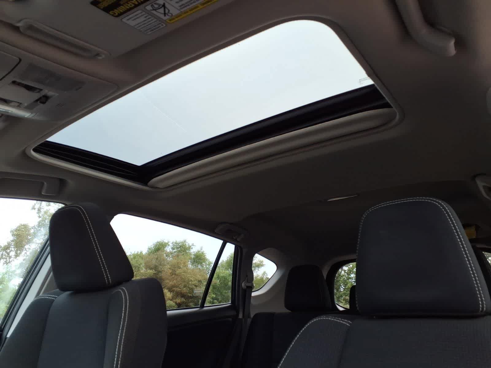 Used 2017 Toyota RAV4 XLE FWD image 16