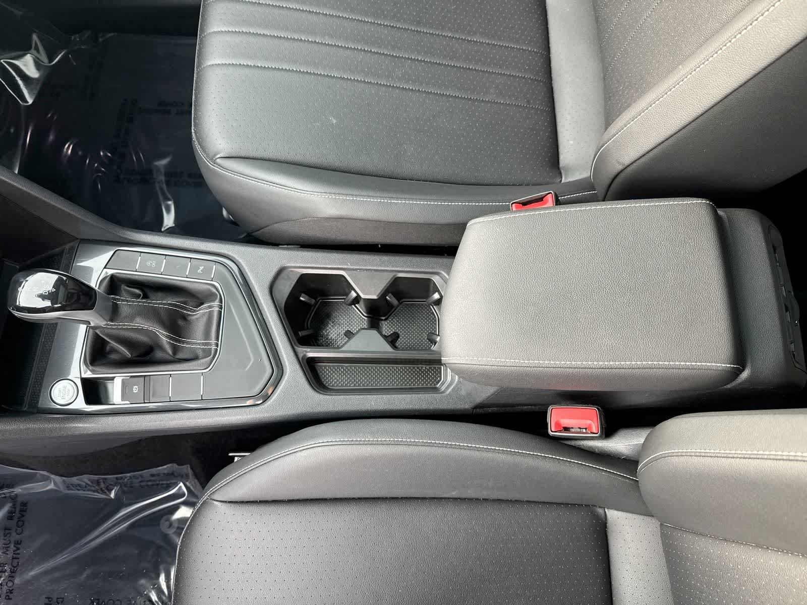 Used 2023 Volkswagen Tiguan SE R-Line FWD image 34