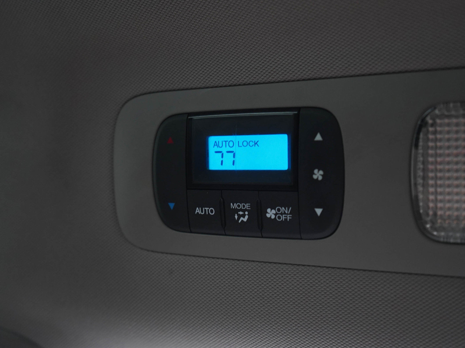 Used 2012 Honda Odyssey Touring image 18