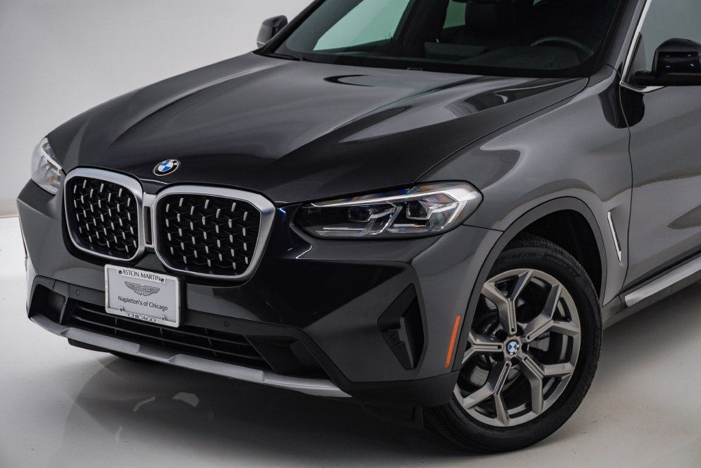 Used 2023 BMW X4 xDrive30i w/ Premium Package AWD/4WD image 4