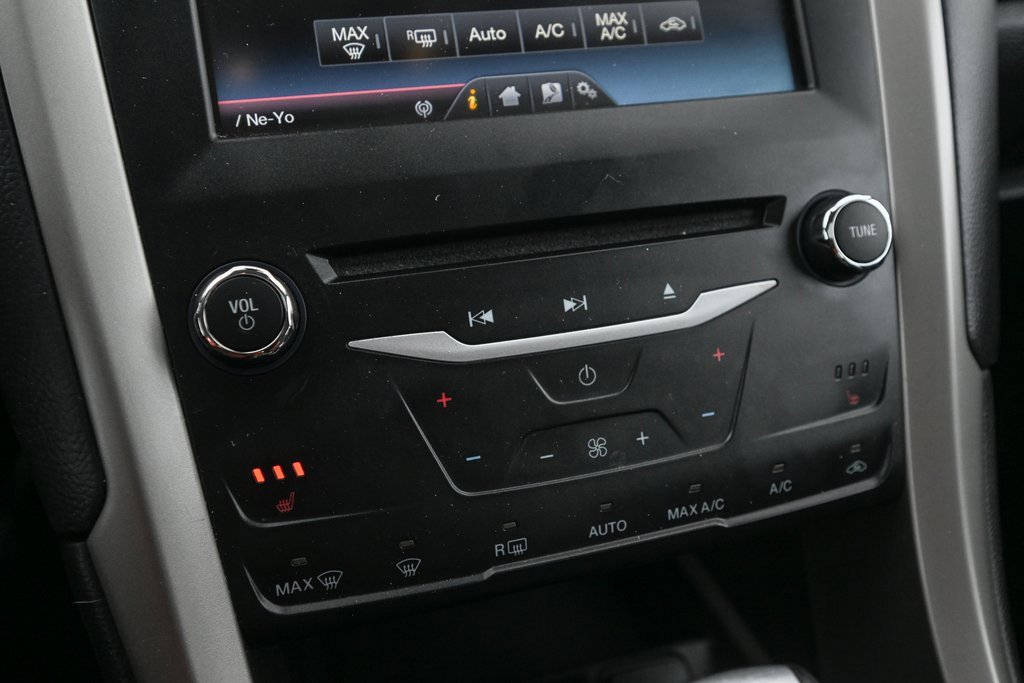 Used 2014 Ford Fusion Energi SE w/ Driver Assist Package image 34