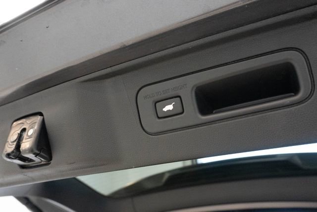 Used 2025 Honda Pilot EX-L image 13