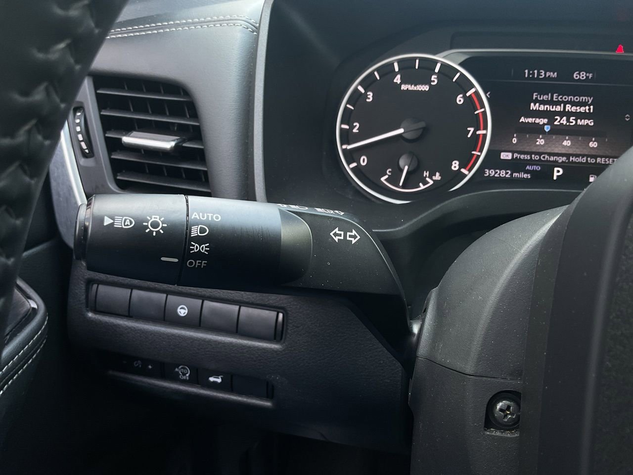 Used 2025 Nissan Rogue SV AWD/4WD image 35