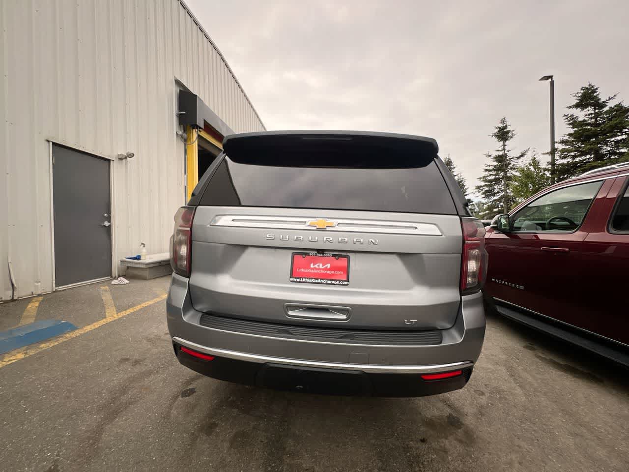Used 2023 Chevrolet Suburban LT AWD/4WD image 27