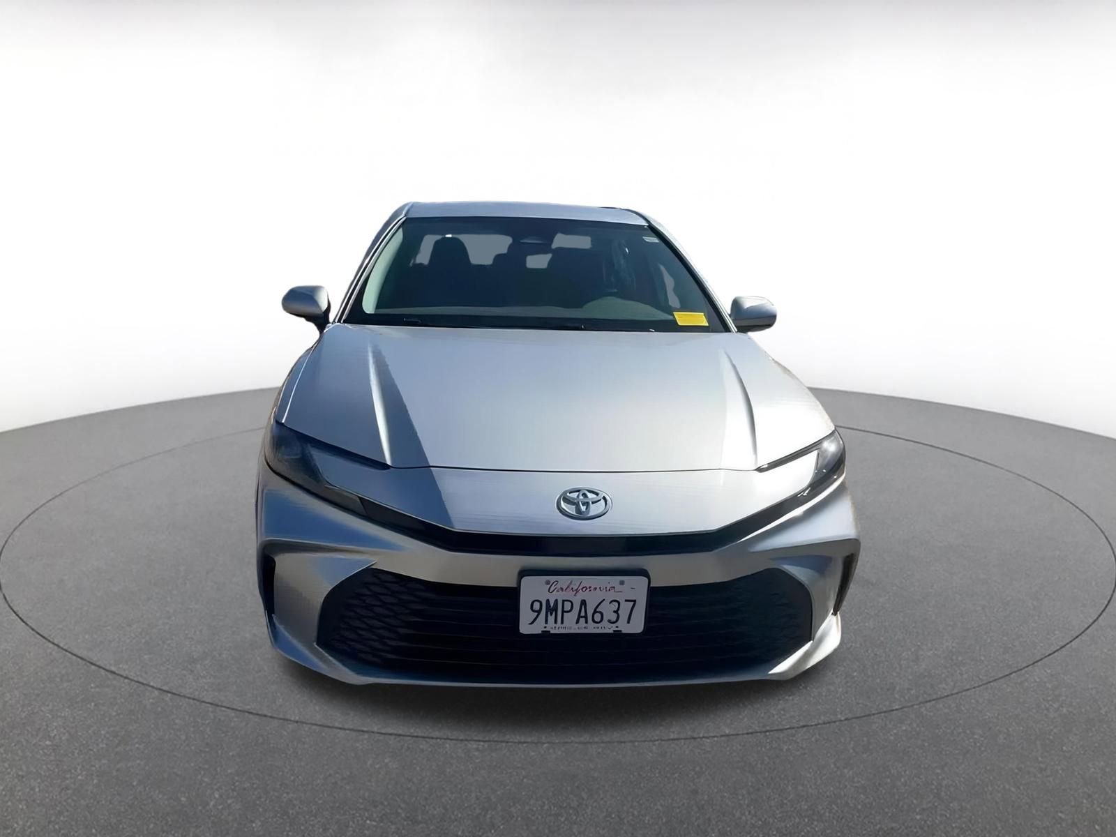 Used 2025 Toyota Camry LE image 4