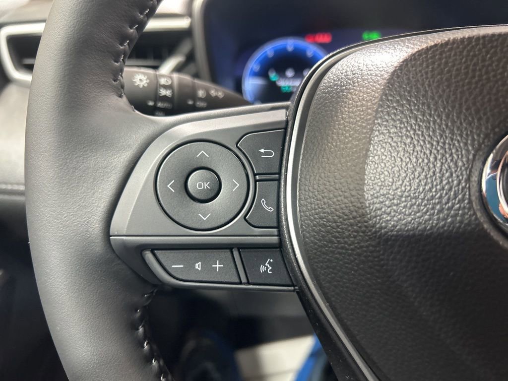 Used 2026 Toyota Corolla Cross XLE w/ Convenience Package image 24