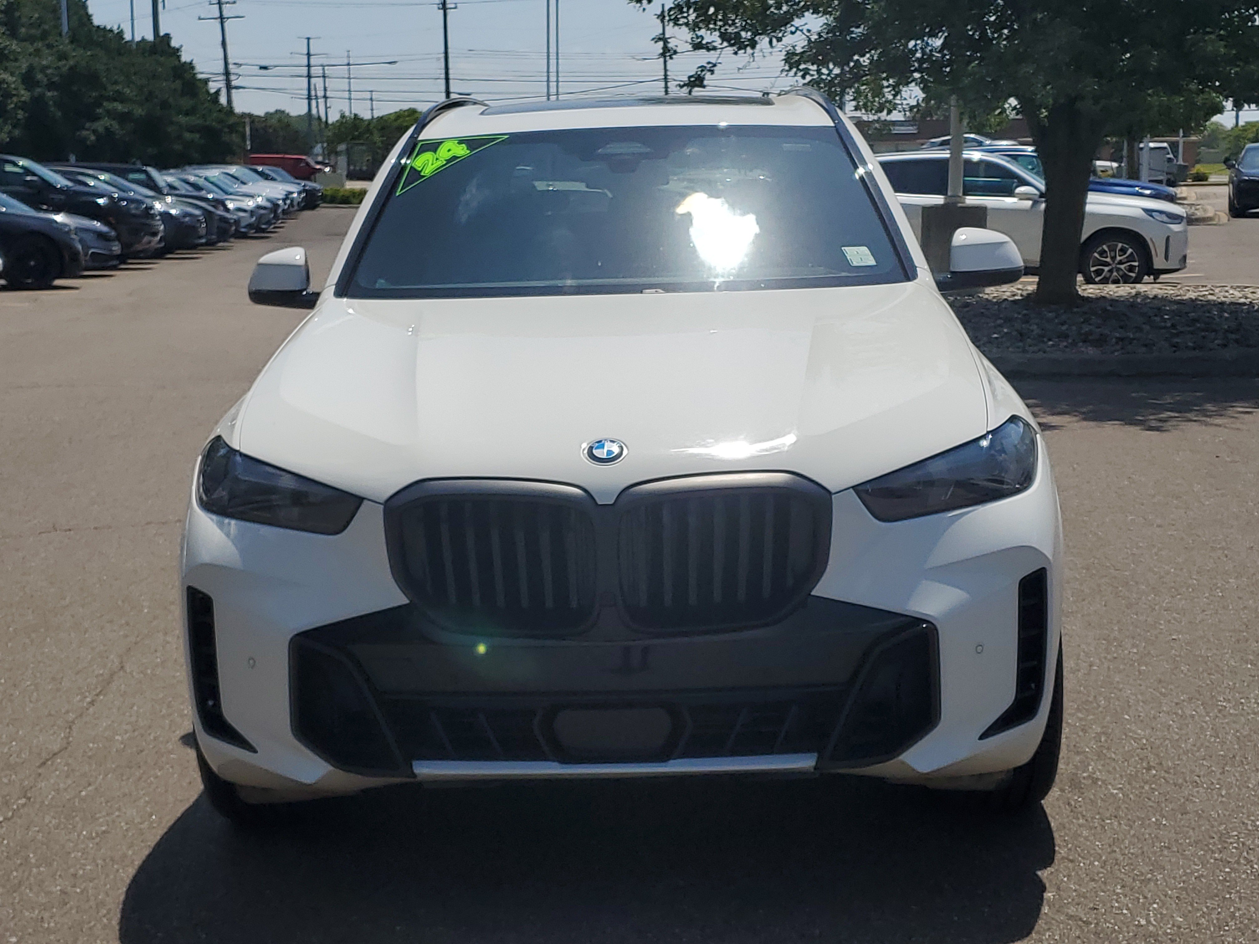 Used 2024 BMW X5 xDrive40i w/ M Sport Package AWD/4WD video 2
