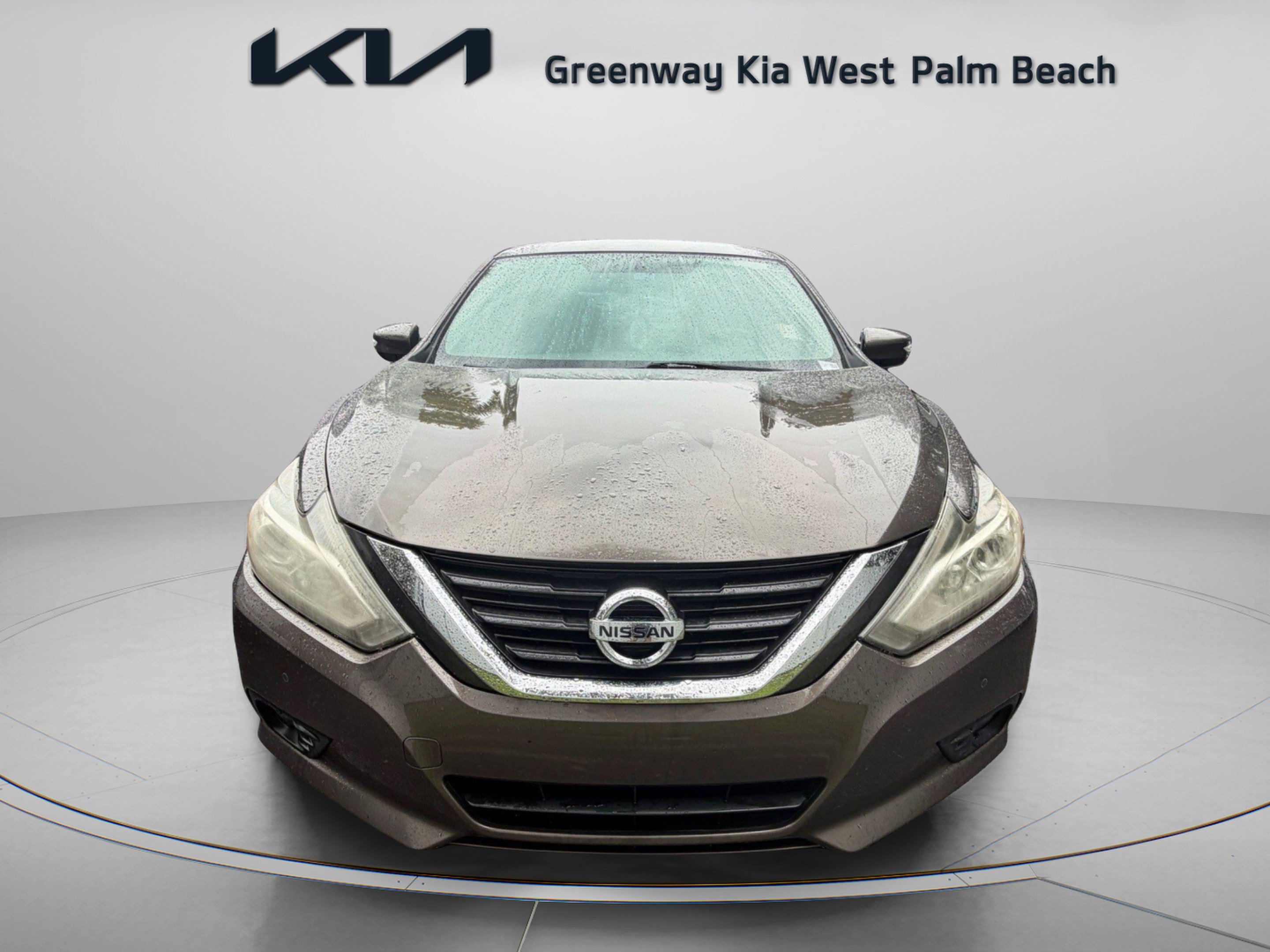 Used 2016 Nissan Altima 3.5 SL FWD image 2